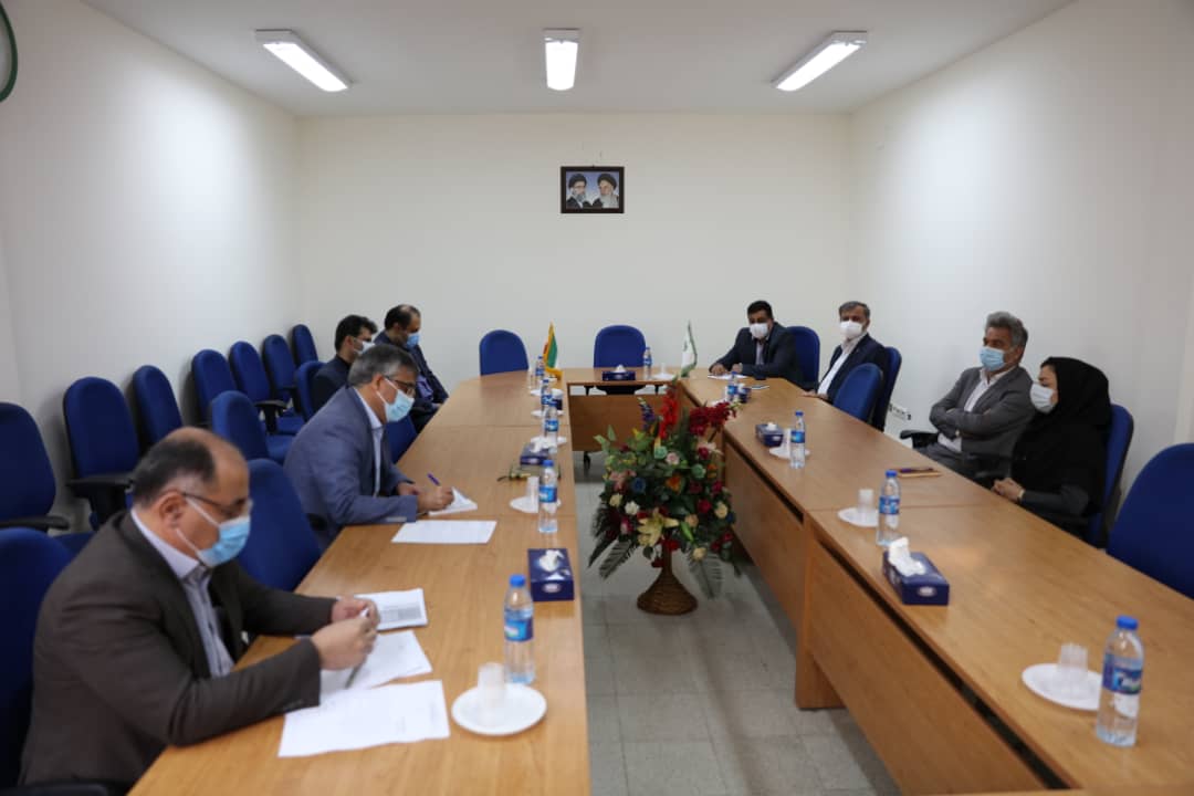 دیدار رئیس و اعضاء هئیت مدیره کانون با مدیر کل امور مالیاتی استان بوشهر